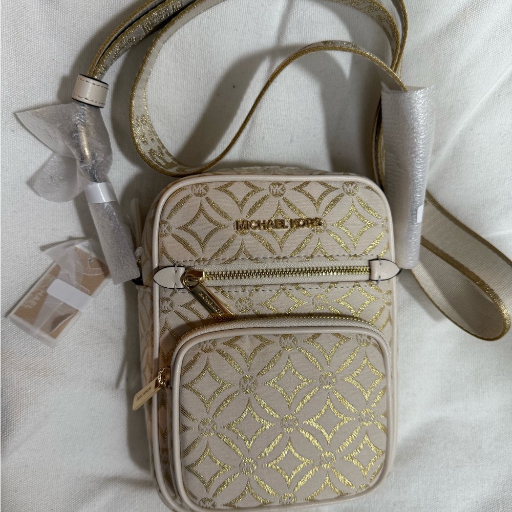 NWT Michael Kors Metallic Gold and Cream Jet Set Crossbody Bag